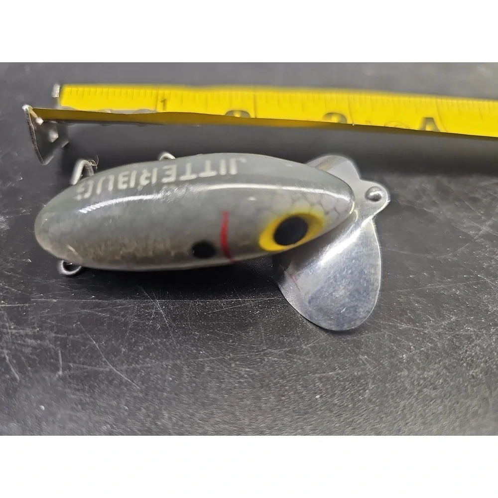 Fred Arbogast Jitterbug Lure Gray & White W/Scales  CLEAN 2-5/8